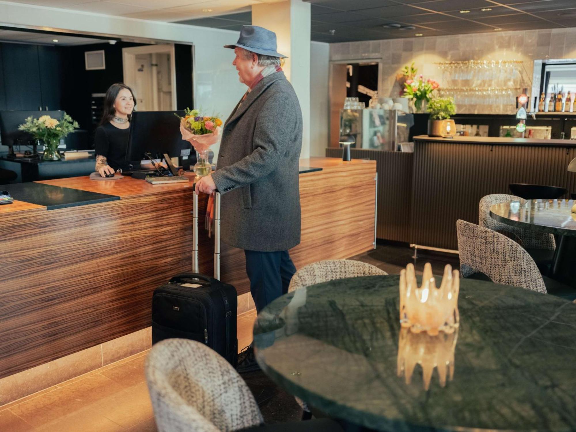 Best Western Plus John Bauer Hotel Йёнчёпинг Экстерьер фото